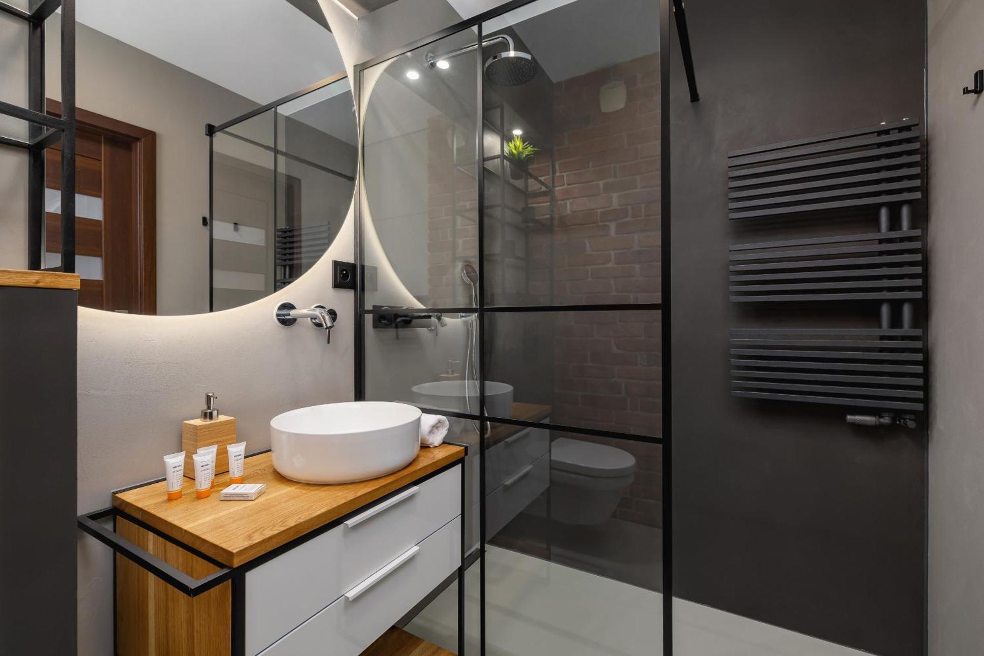 Near Expo Cracow Elegant By Renters Apartment *